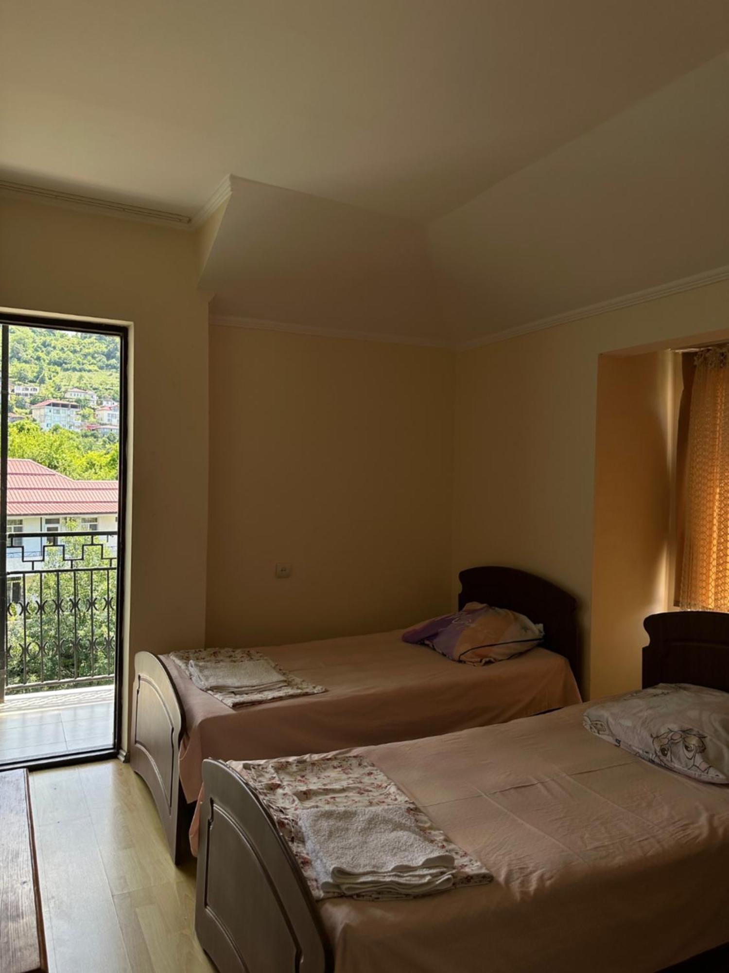 Temo'S Guesthouse Sarpi Εξωτερικό φωτογραφία