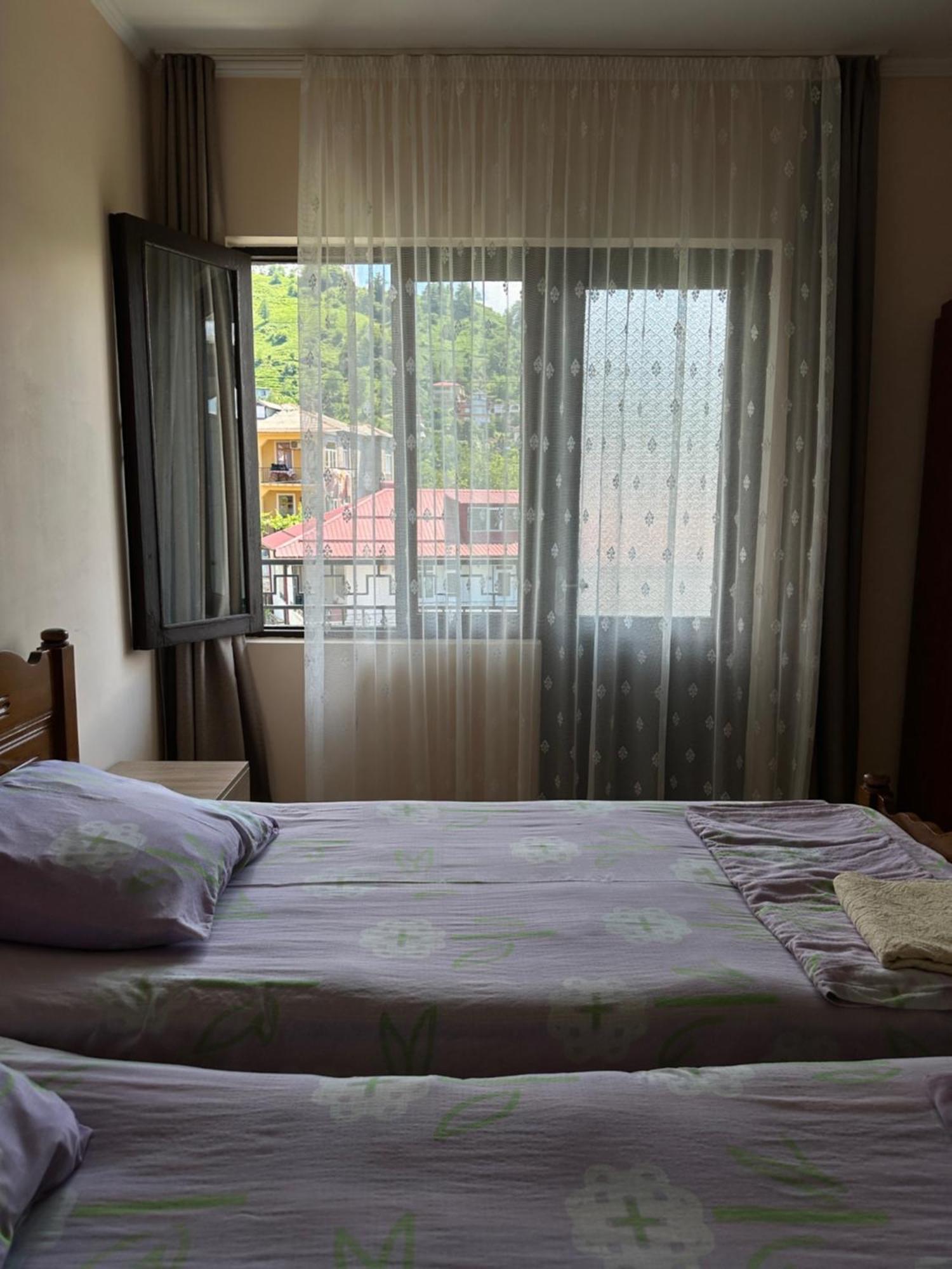 Temo'S Guesthouse Sarpi Εξωτερικό φωτογραφία