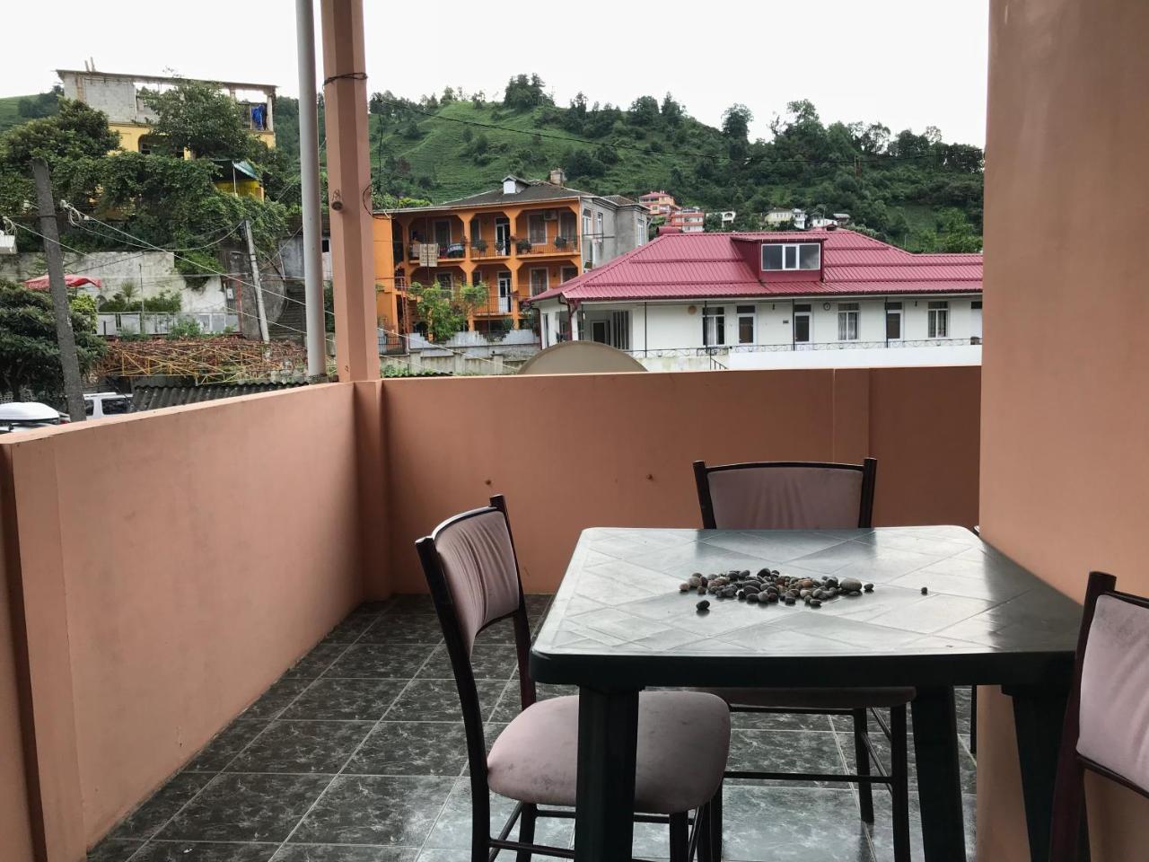 Temo'S Guesthouse Sarpi Εξωτερικό φωτογραφία