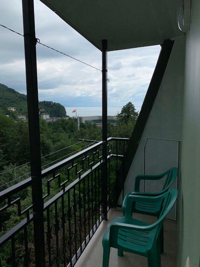 Temo'S Guesthouse Sarpi Εξωτερικό φωτογραφία